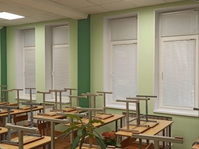 Горизонтальные жалюзи в учебный класс